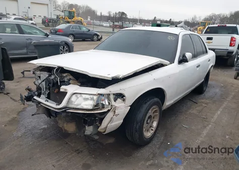 2001 Ford Crown Victoria Police Interceptor z USA, uszkodzony, nr VIN 2FAFP71W61X168414